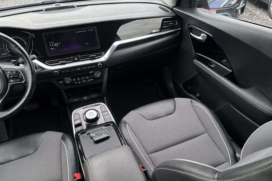 Продам Kia Niro 64 2021 года в Львове
