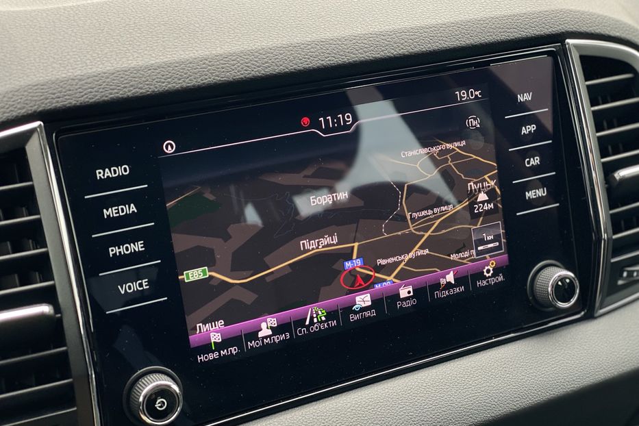 Продам Skoda karoq 2019 года в Луцке