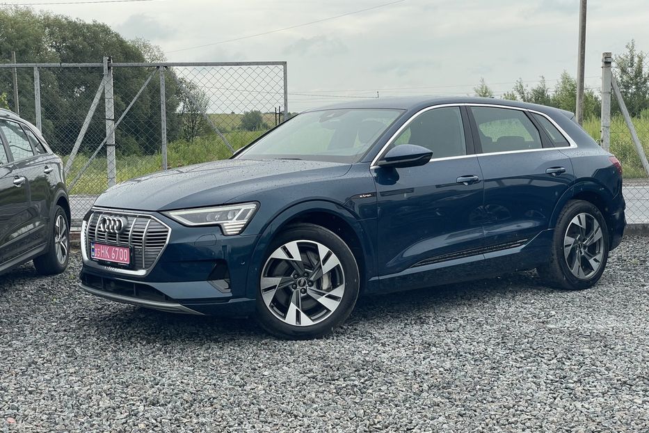 Продам Audi E-Tron 55 quattro  2021 года в Львове