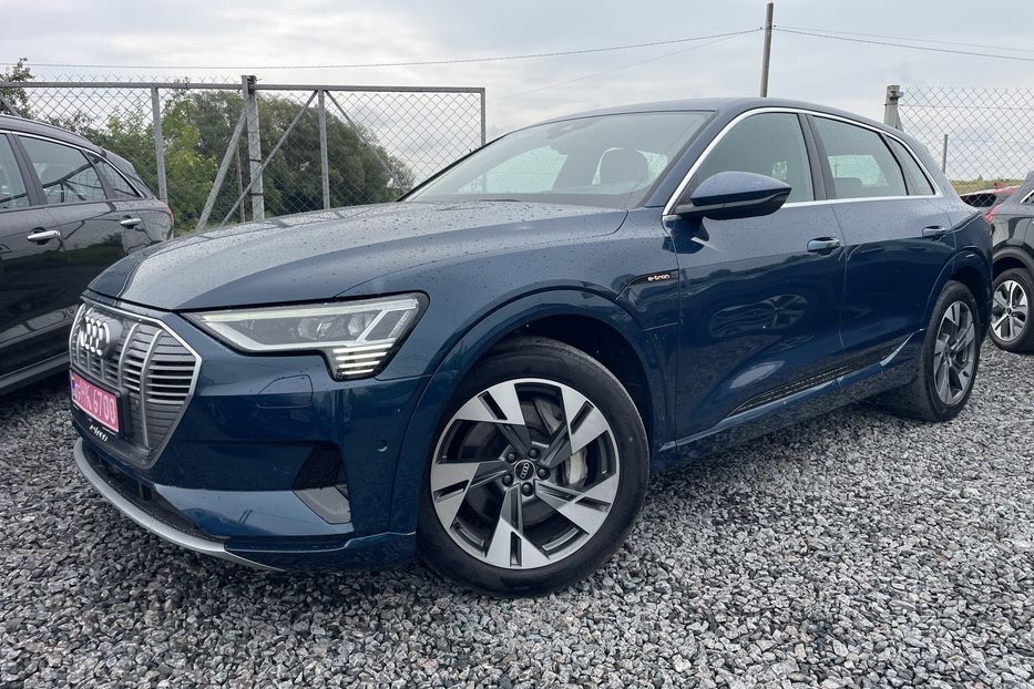 Продам Audi E-Tron 55 quattro  2021 года в Львове
