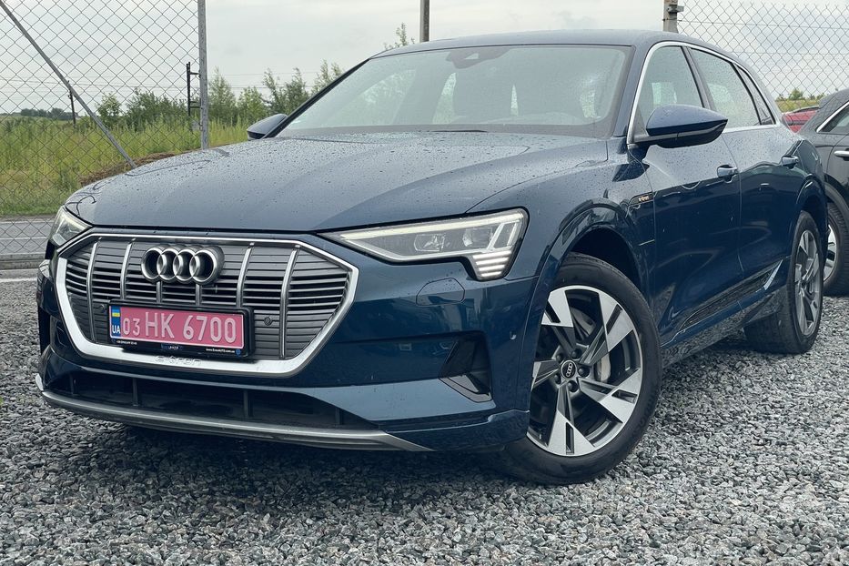 Продам Audi E-Tron 55 quattro  2021 года в Львове