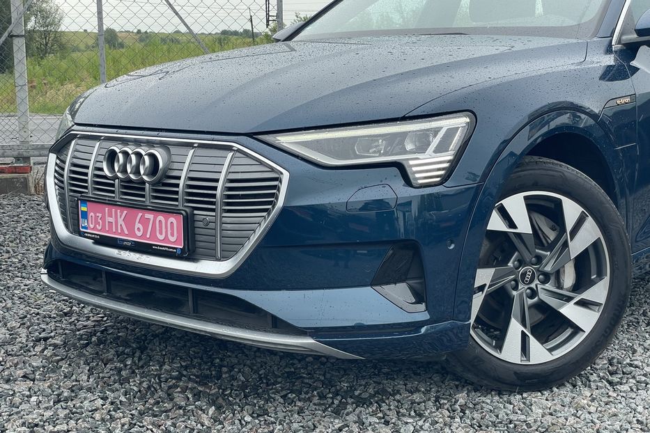 Продам Audi E-Tron 55 quattro  2021 года в Львове