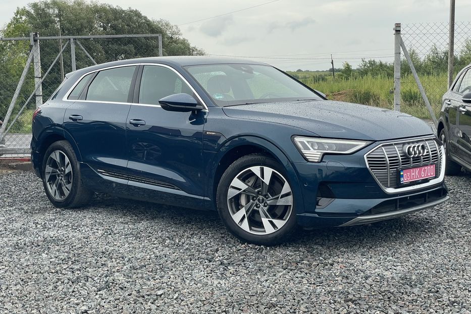 Продам Audi E-Tron 55 quattro  2021 года в Львове