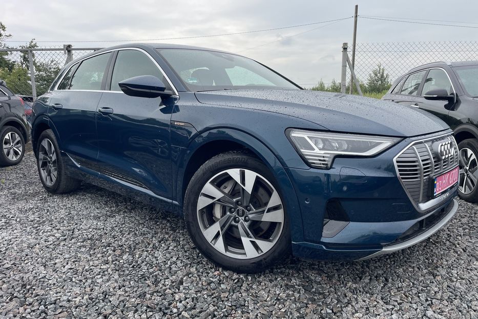 Продам Audi E-Tron 55 quattro  2021 года в Львове