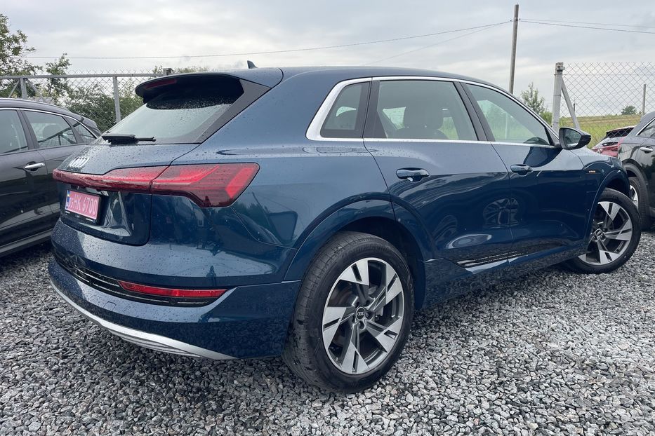 Продам Audi E-Tron 55 quattro  2021 года в Львове