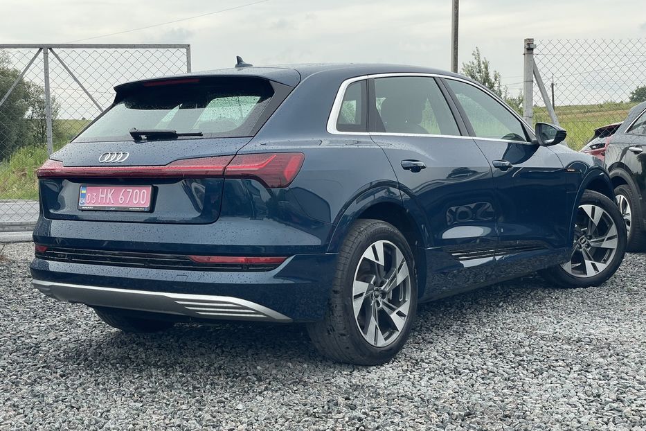 Продам Audi E-Tron 55 quattro  2021 года в Львове