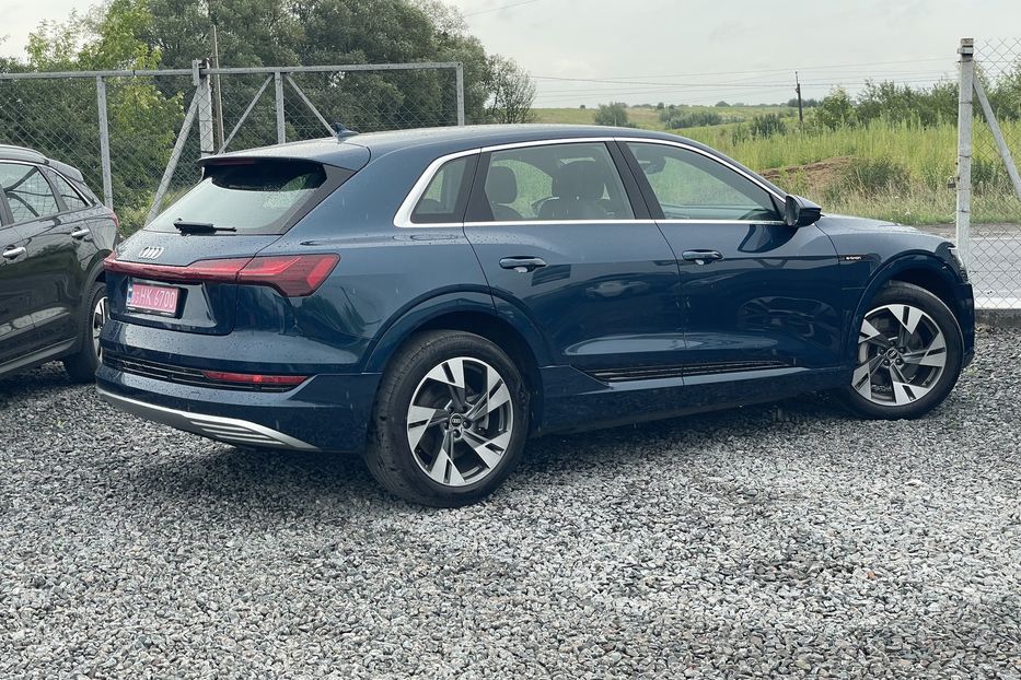 Продам Audi E-Tron 55 quattro  2021 года в Львове