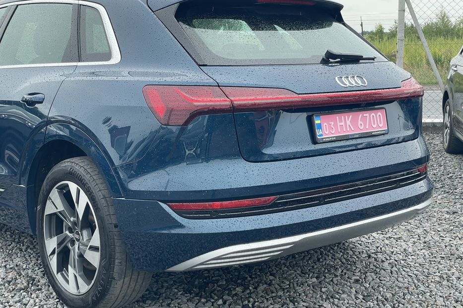 Продам Audi E-Tron 55 quattro  2021 года в Львове