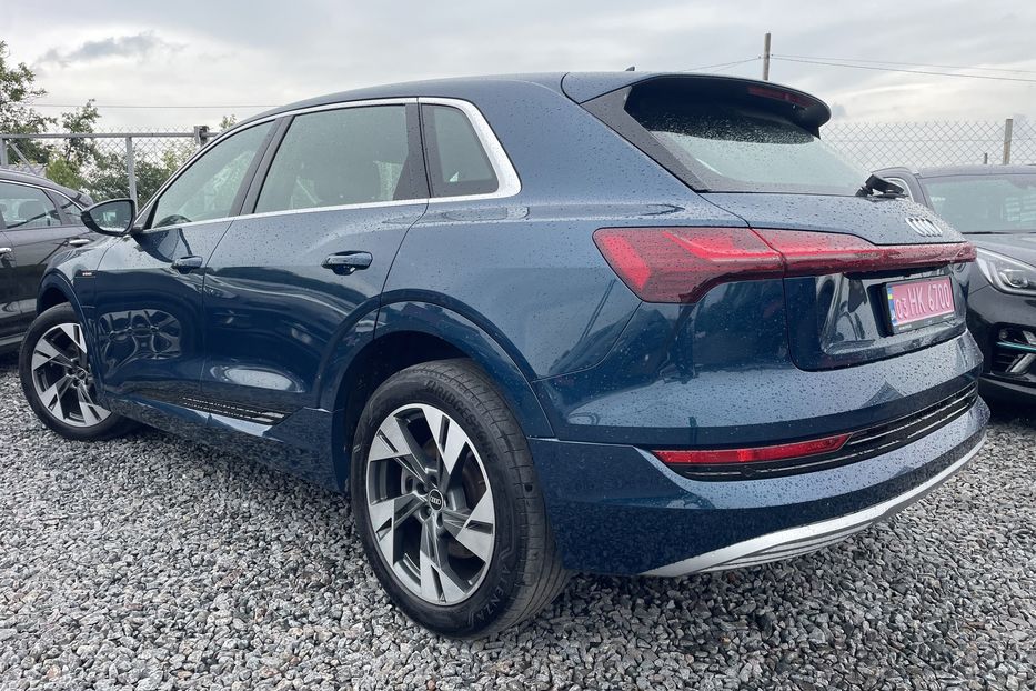 Продам Audi E-Tron 55 quattro  2021 года в Львове