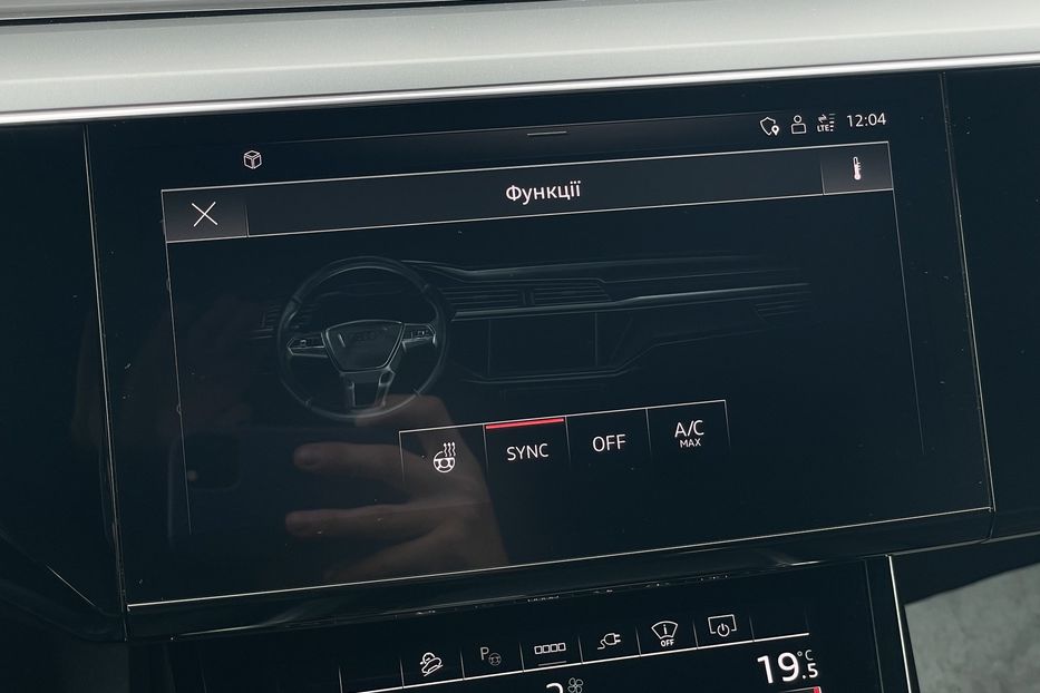 Продам Audi E-Tron 55 quattro  2021 года в Львове