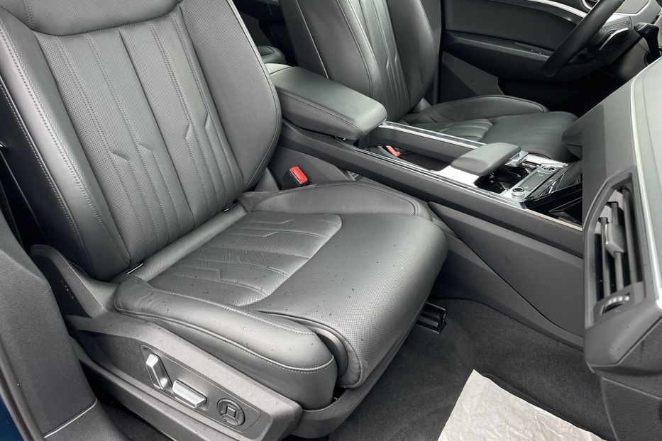 Продам Audi E-Tron 55 quattro  2021 года в Львове