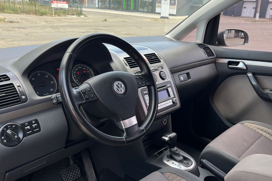 Продам Volkswagen Cross Touran Oficial 2007 года в Николаеве