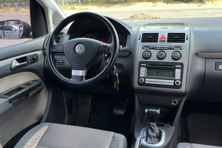 Продам Volkswagen Cross Touran Oficial 2007 года в Николаеве