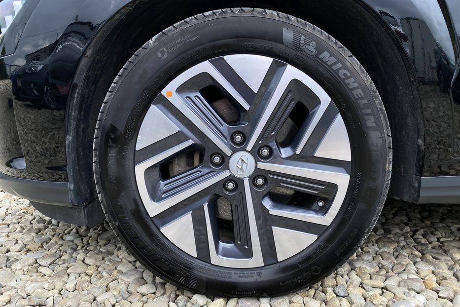 Продам Hyundai Kona 64кВтК-тКолісПідгрівсиднькерма 2022 года в Львове