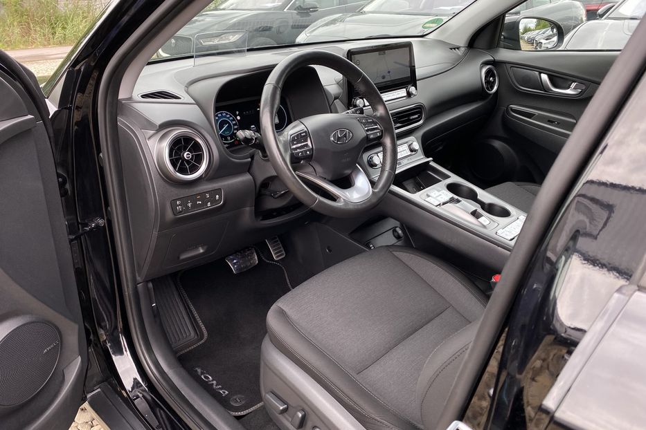 Продам Hyundai Kona 64кВтК-тКолісПідгрівсиднькерма 2022 года в Львове