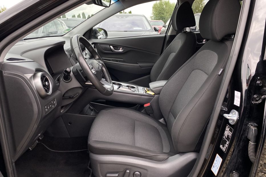 Продам Hyundai Kona 64кВтК-тКолісПідгрівсиднькерма 2022 года в Львове