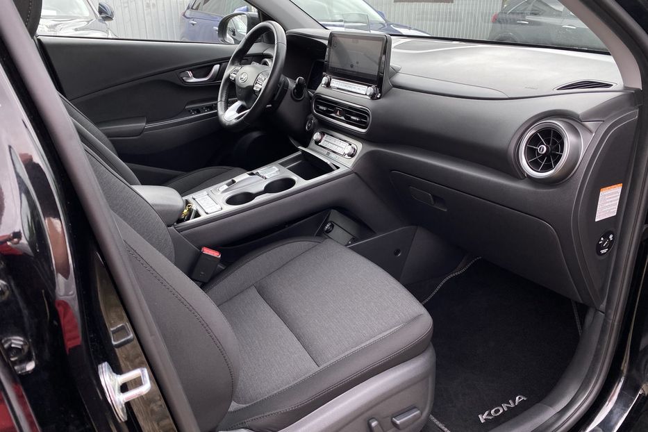 Продам Hyundai Kona 64кВтК-тКолісПідгрівсиднькерма 2022 года в Львове