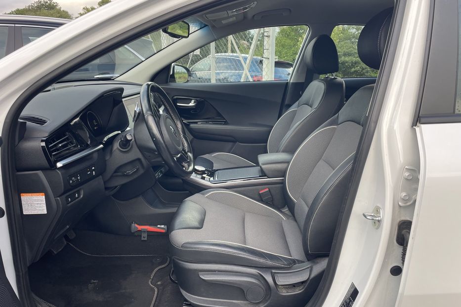 Продам Kia Niro 64 kw   2021 года в Львове