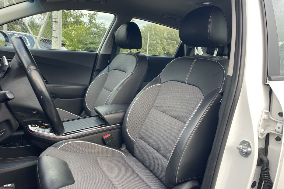 Продам Kia Niro 64 kw   2021 года в Львове