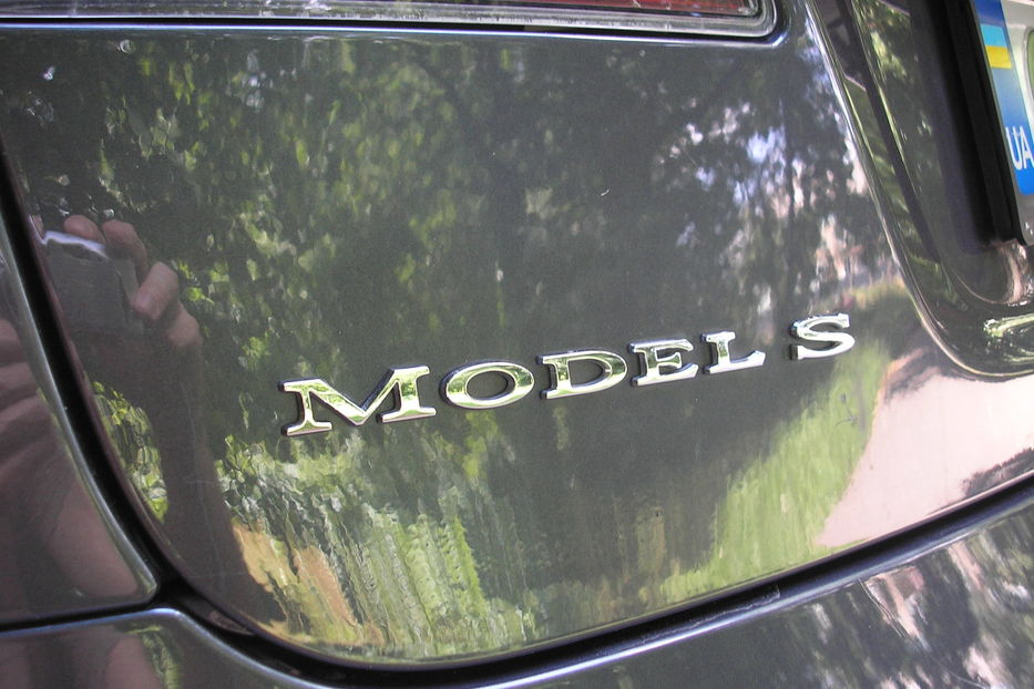Продам Tesla Model S 75D Dual Motor 2017 года в г. Нежин, Черниговская область