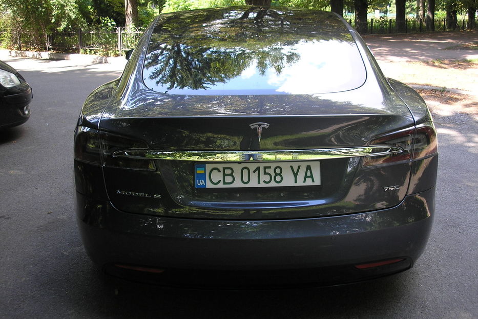 Продам Tesla Model S 75D Dual Motor 2017 года в г. Нежин, Черниговская область