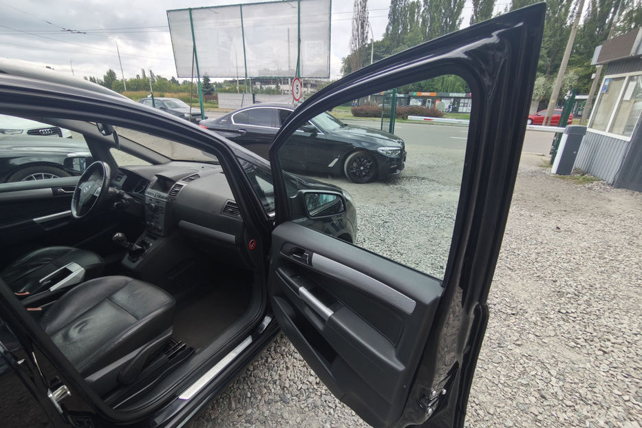 Продам Opel Zafira 2005 года в Киеве