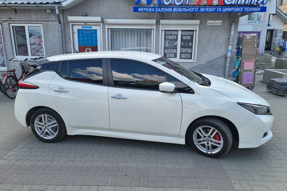 Продам Nissan Leaf 40 кВт 2021 года в Львове