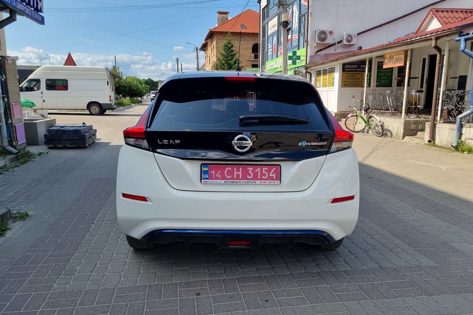 Продам Nissan Leaf 40 кВт 2021 года в Львове