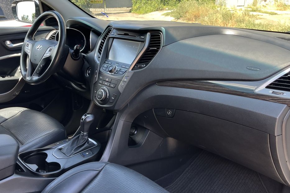 Продам Hyundai Santa FE Sport 2.0L Turbo 2015 года в Николаеве