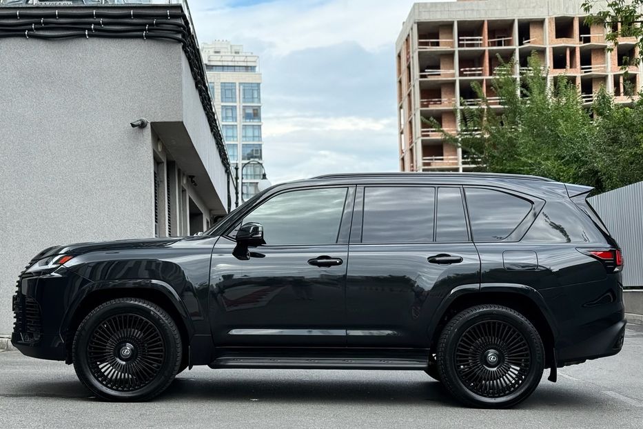 Продам Lexus LX 570 LX 600 Superior 2022 года в Киеве