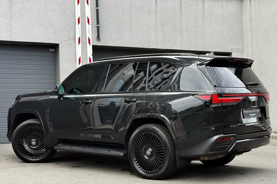 Продам Lexus LX 570 LX 600 Superior 2022 года в Киеве