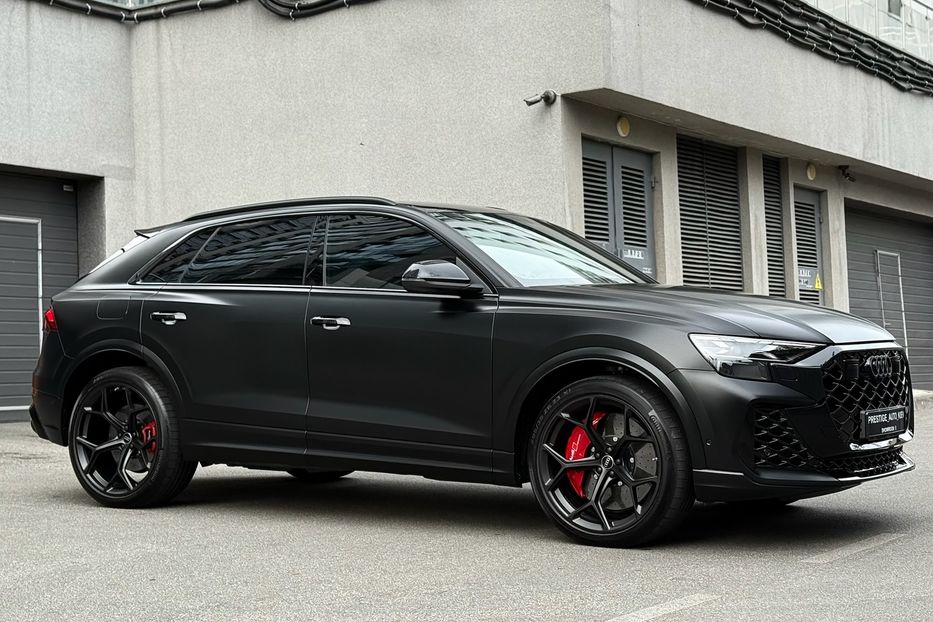 Продам Audi RS Q8  PERFORMANCE 2024 года в Киеве