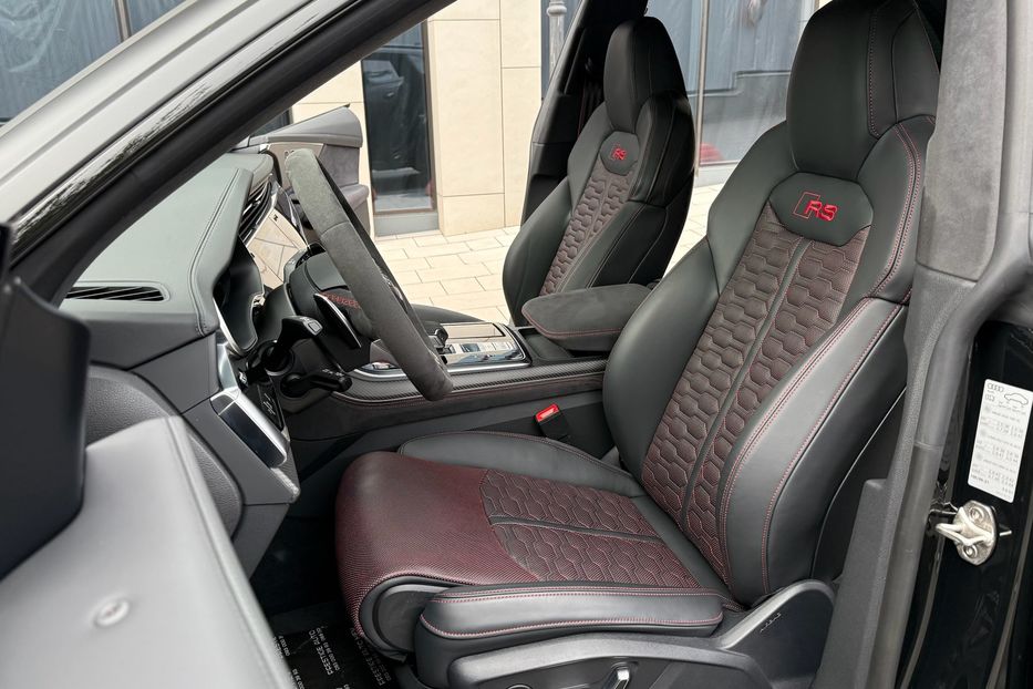 Продам Audi RS Q8  PERFORMANCE 2024 года в Киеве