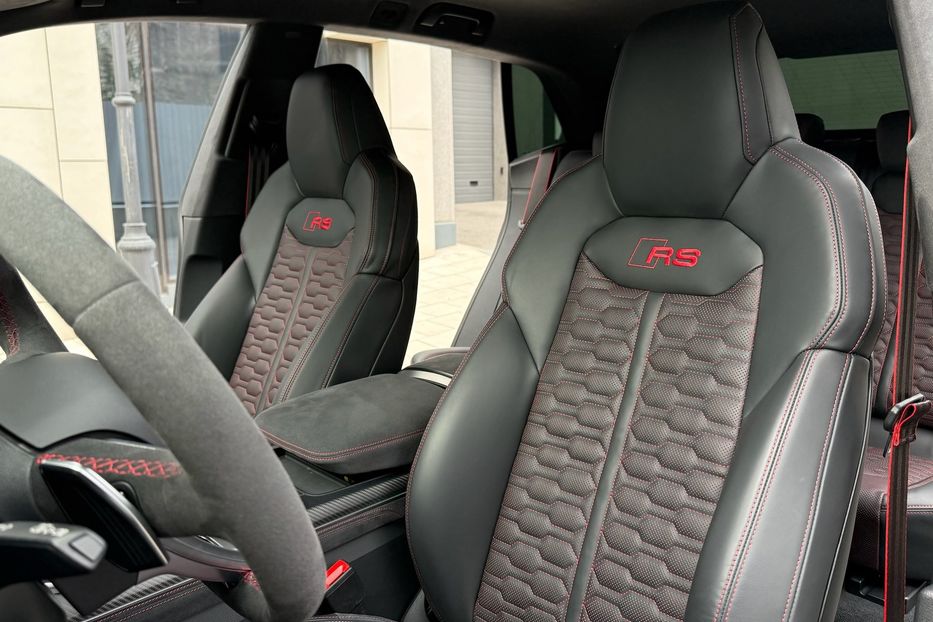 Продам Audi RS Q8  PERFORMANCE 2024 года в Киеве