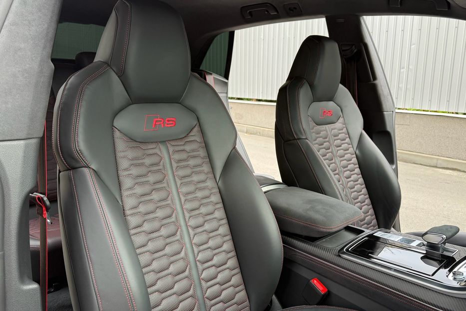 Продам Audi RS Q8  PERFORMANCE 2024 года в Киеве