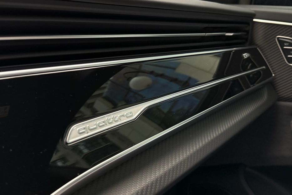 Продам Audi RS Q8  PERFORMANCE 2024 года в Киеве