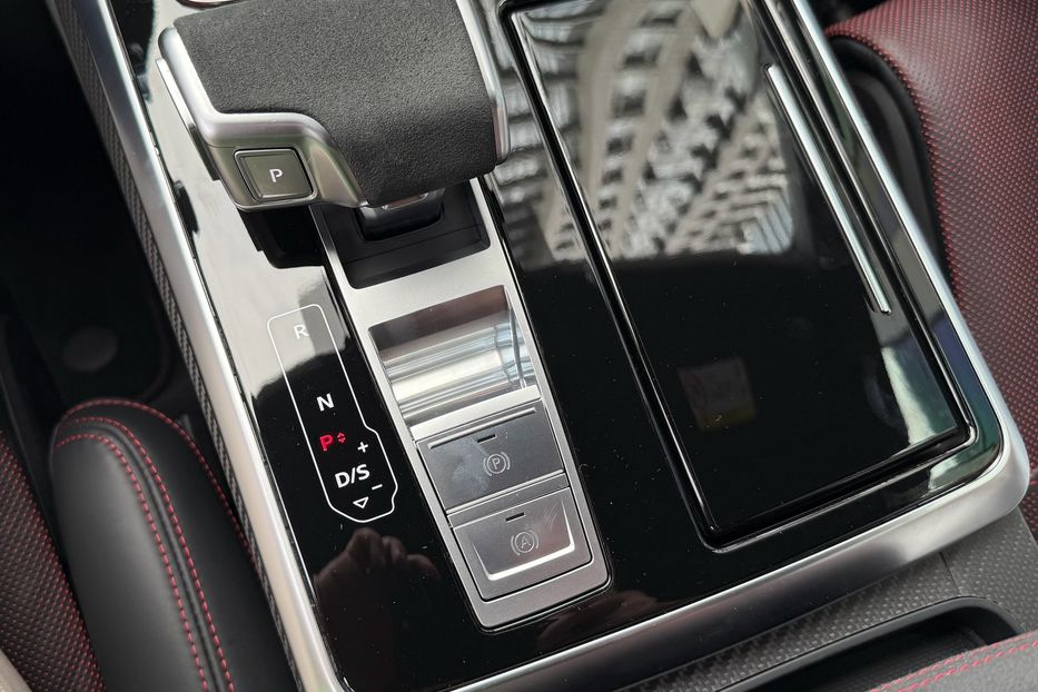 Продам Audi RS Q8  PERFORMANCE 2024 года в Киеве
