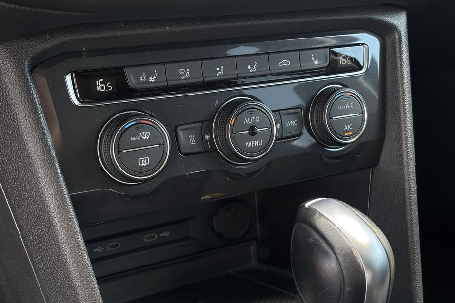 Продам Volkswagen Tiguan 110 kw  2021 года в Львове