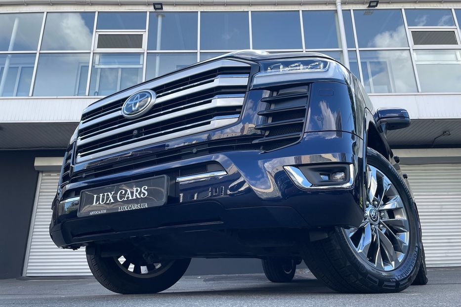 Продам Toyota Land Cruiser 300 Premium 70 anniversary  2021 года в Киеве