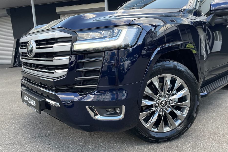 Продам Toyota Land Cruiser 300 Premium 70 anniversary  2021 года в Киеве