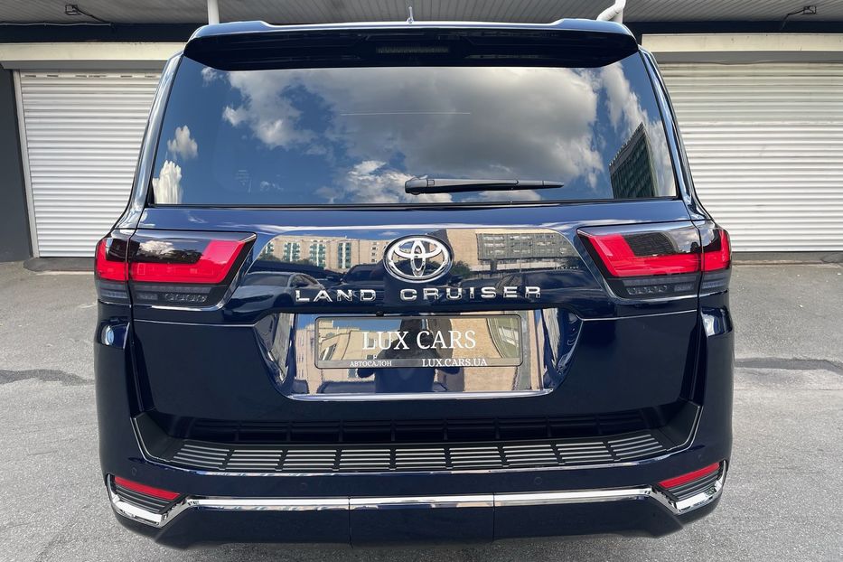 Продам Toyota Land Cruiser 300 Premium 70 anniversary  2021 года в Киеве