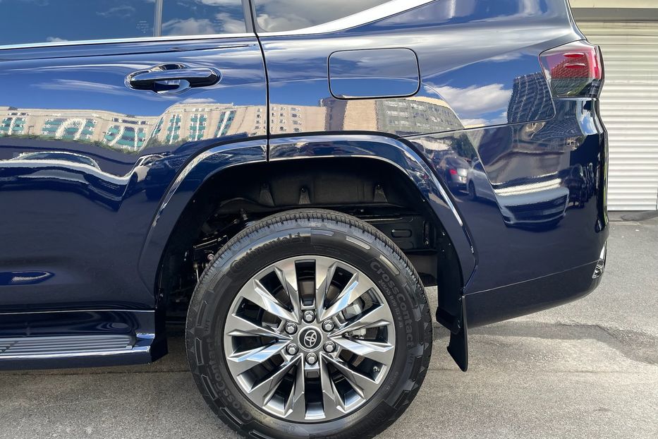 Продам Toyota Land Cruiser 300 Premium 70 anniversary  2021 года в Киеве