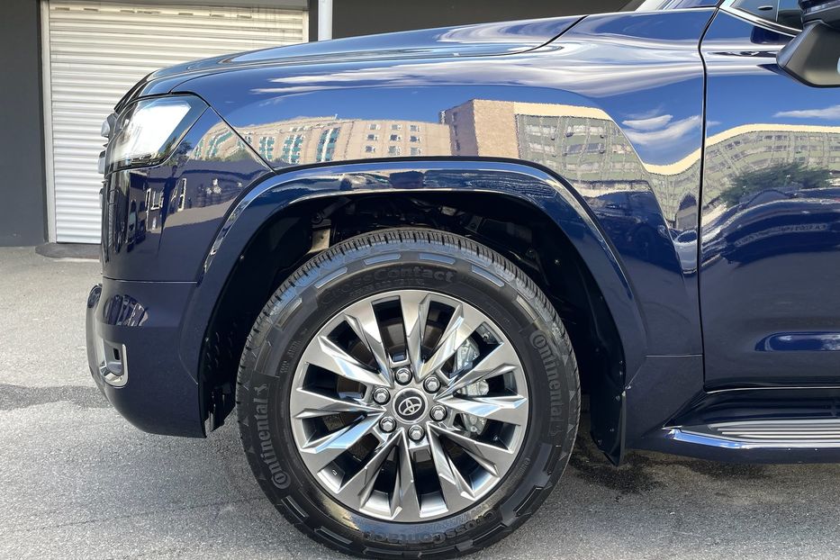Продам Toyota Land Cruiser 300 Premium 70 anniversary  2021 года в Киеве