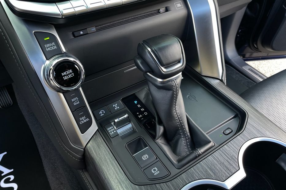 Продам Toyota Land Cruiser 300 Premium 70 anniversary  2021 года в Киеве
