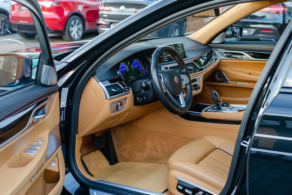 Продам BMW 750 Alpina B7 Bi Turbo 2018 года в Киеве