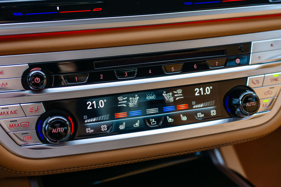 Продам BMW 750 Alpina B7 Bi Turbo 2018 года в Киеве