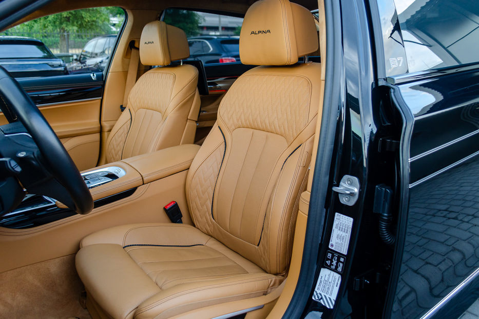 Продам BMW 750 Alpina B7 Bi Turbo 2018 года в Киеве