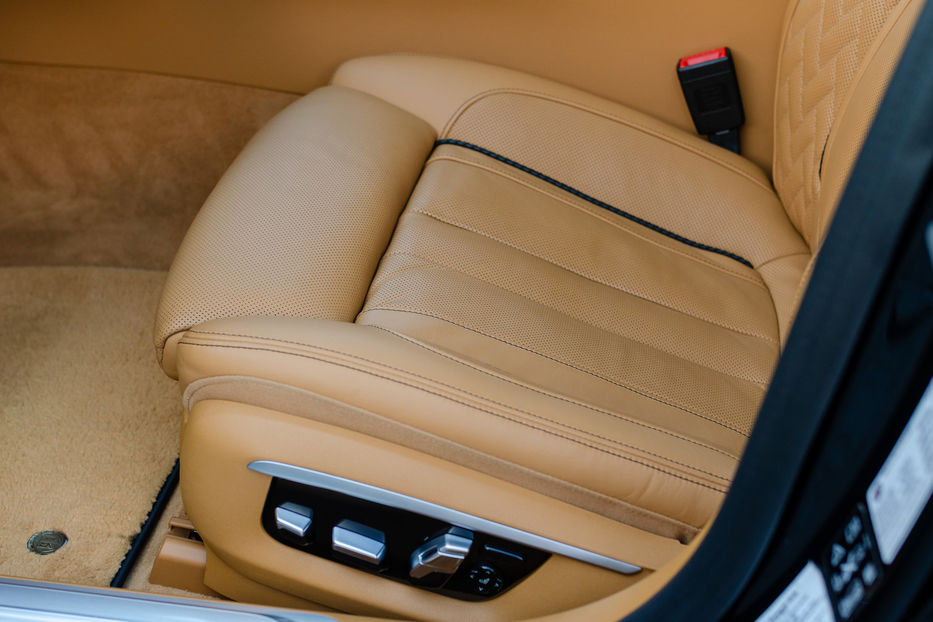 Продам BMW 750 Alpina B7 Bi Turbo 2018 года в Киеве