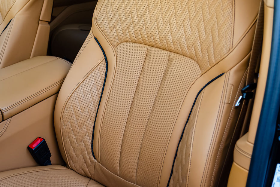 Продам BMW 750 Alpina B7 Bi Turbo 2018 года в Киеве