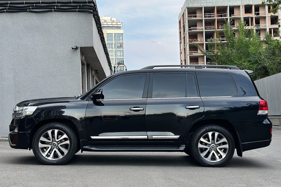 Продам Toyota Land Cruiser 200 PREMIUM B6 Бронь 2017 года в Киеве